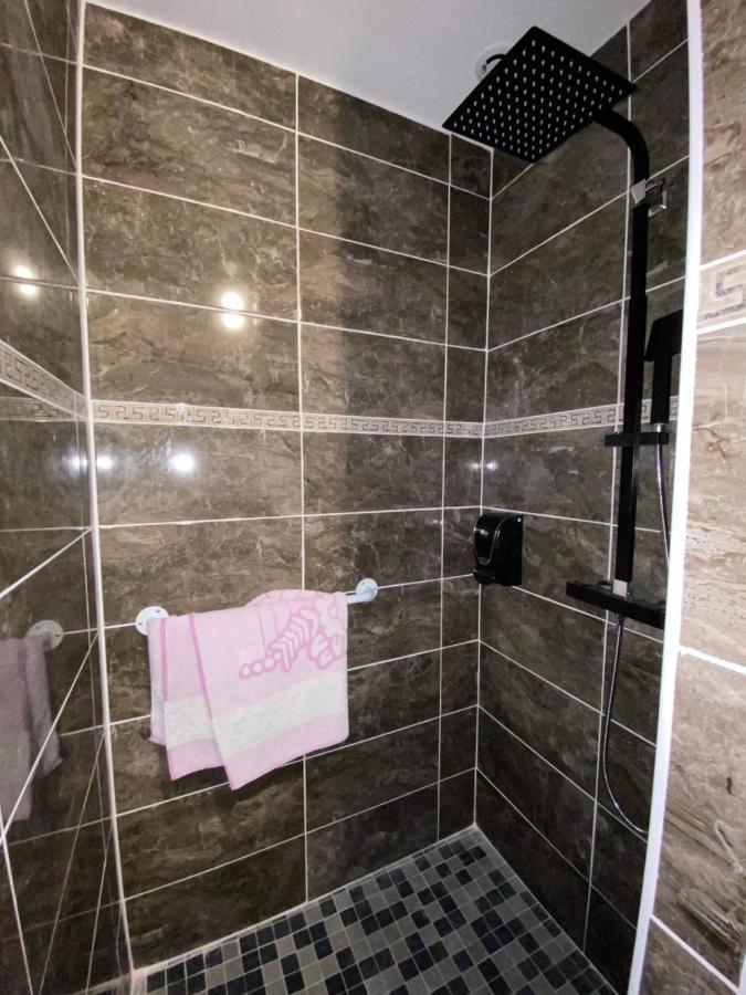 Bed and Breakfast Esprit Etape Saint-Barthelemy-de-Vals Екстер'єр фото